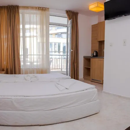 Appartement Sunset In With Pool, Spa, Gym And Parking By Flat Mаnager Kosharitsa